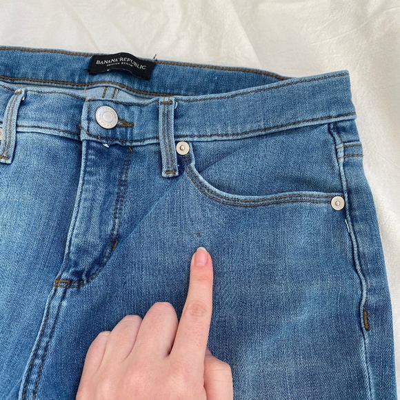 Banana Republic Skinny Ankle Jean w/ Released Hem - Picture 8 of 8